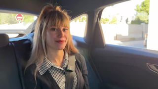 Angèle Ice blondinette, explore le threesome avec 2 bites raides