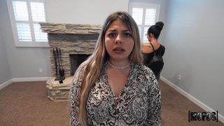 Parker Ambrose, baise Isabella Jules lors d'une porte ouverte !