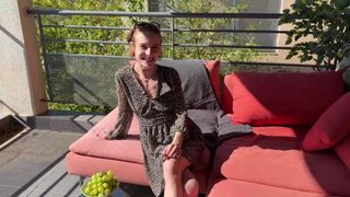 Alma se régale avec deux mecs devant la caméra à Marseille !